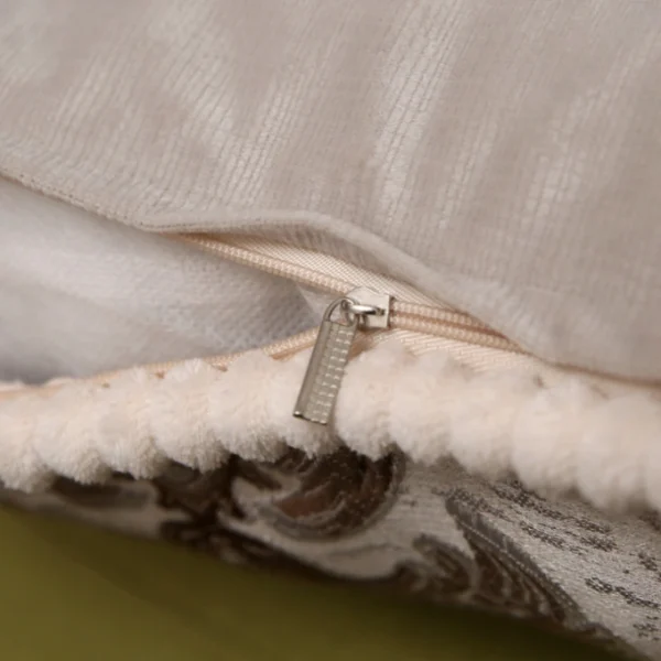Gối sofa gấm thêu